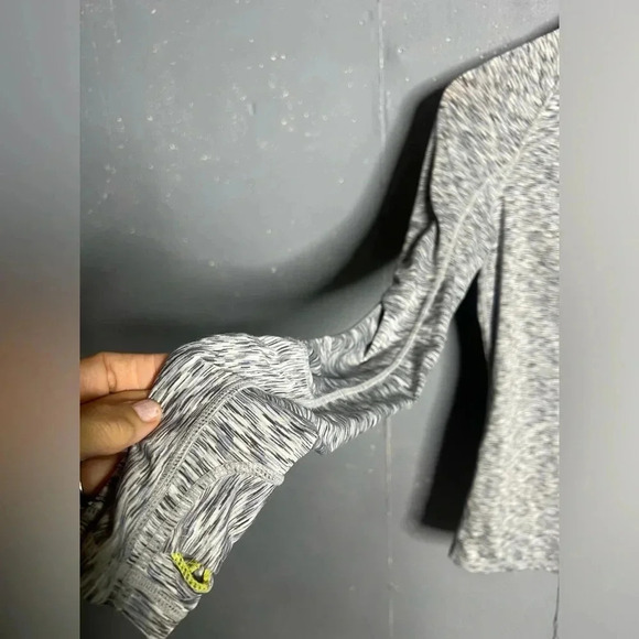 Athleta Mendoza 1/2 Zip Running Shirt Thumb Holes Space Dye Gray/Blue Sz XSmall - Picture 6 of 7